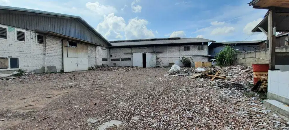 Gudang Jurumudi dekat sekali dengan tol dan bandara