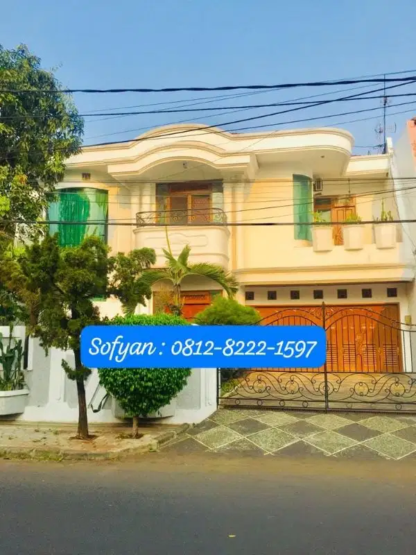 Rumah ada Kolam Renang di Pondok Kelapa Jakarta Timur