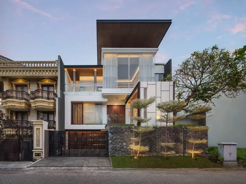 JUAL RUMAH MEWAH FULLY FURNISH DI PAKUWON CITY SURABAYA (Tjin2Area)