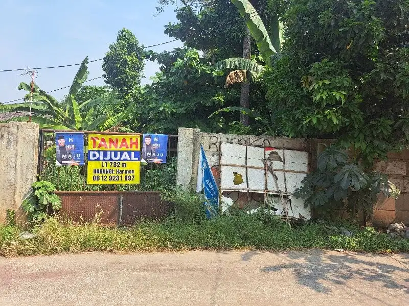 Tanah dijual di lokasi strategis , tidak banjir