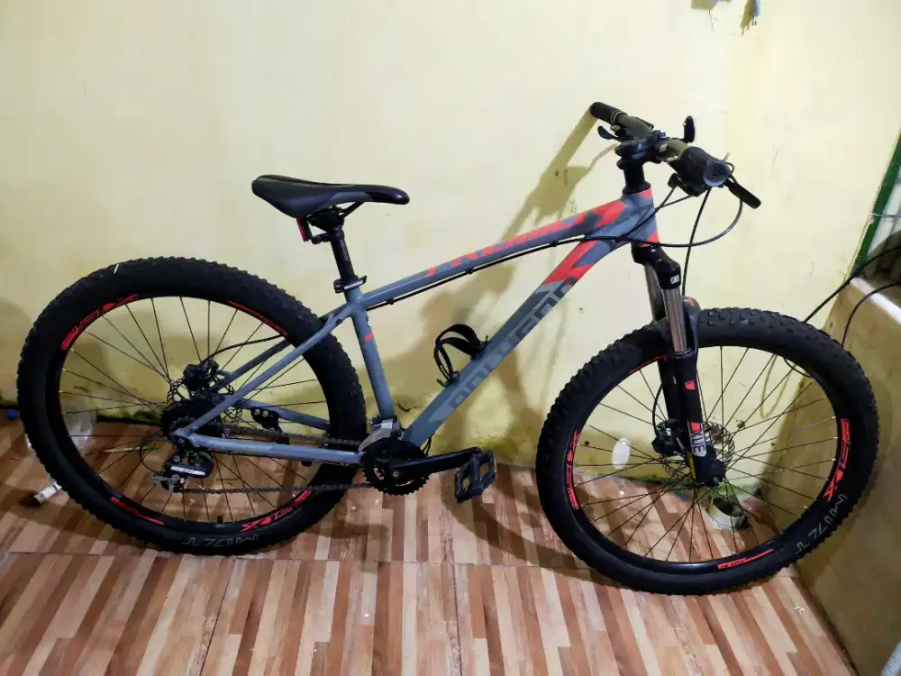 Polygon Premier 4.0 Like New