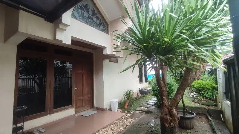 Dijual rumah  di perumahan elit Griya Indah