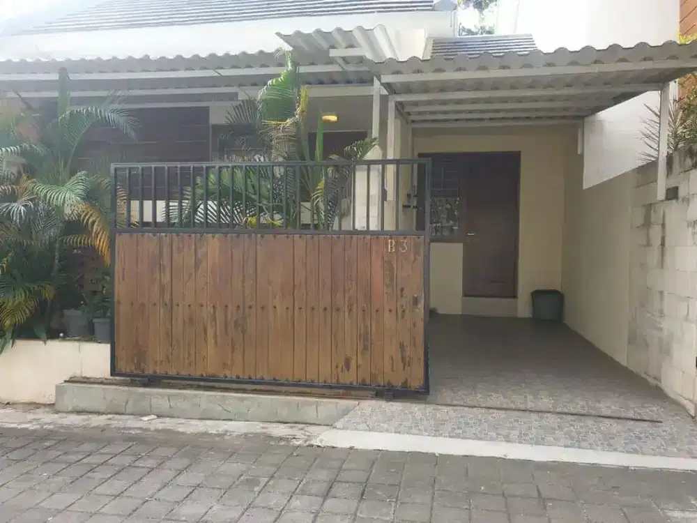 RUMAH STRATEGIS LINGKUNGAN TENANG DEKAT GWK JIMBARAN