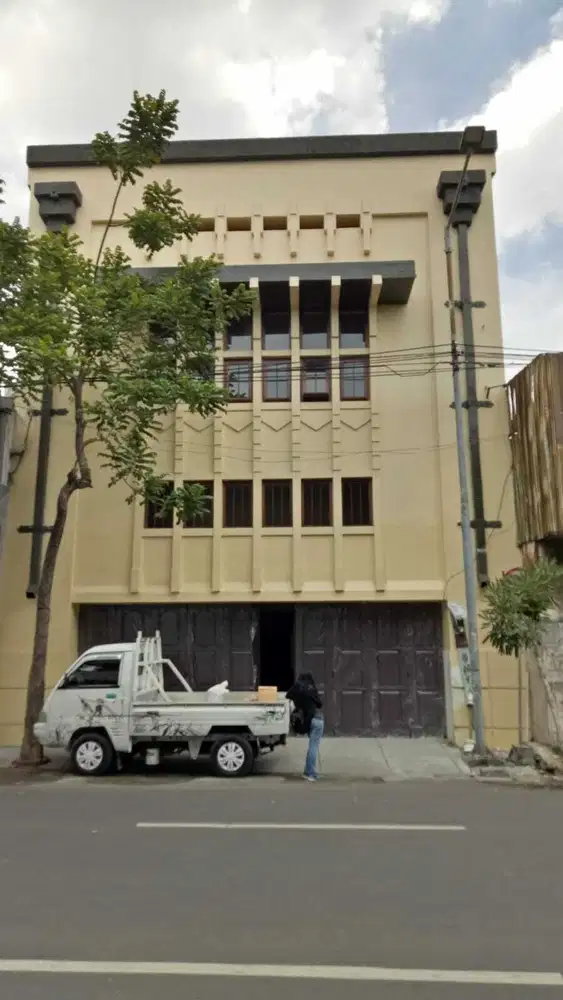 Ruko Pahlawan Dkt Kramat Gantung Bubutan Gemblongan Baliwerti Genteng