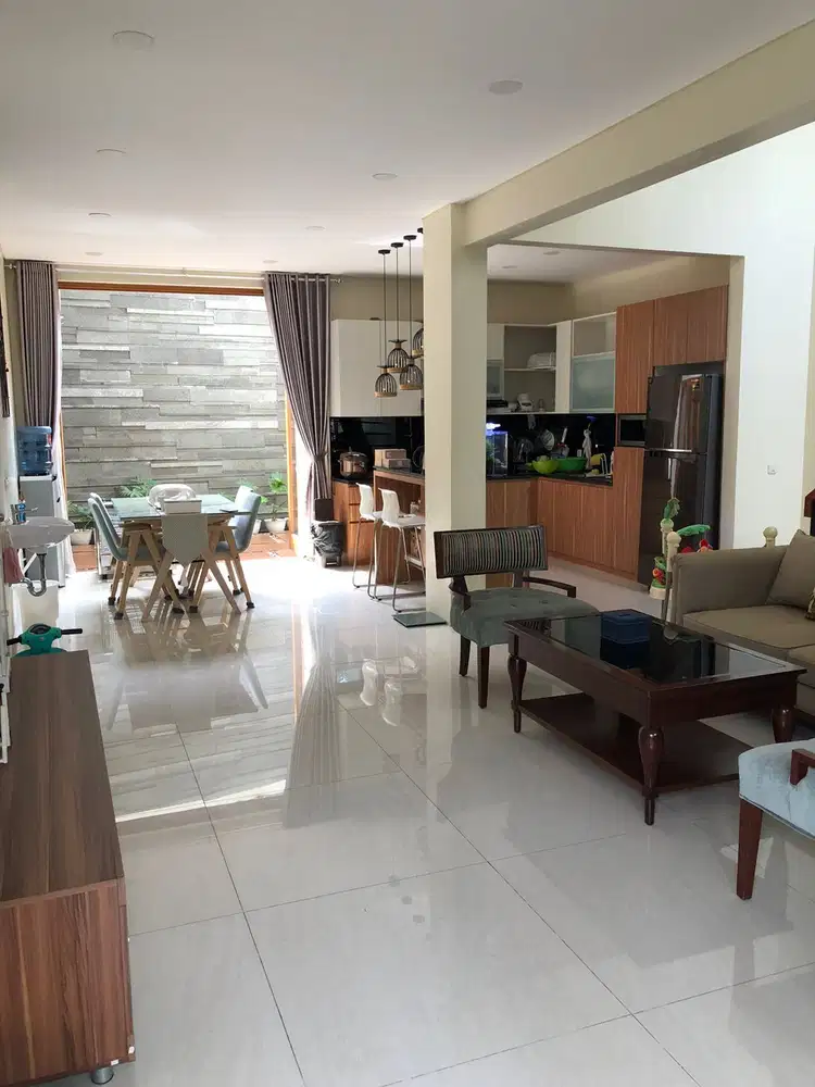 Dijual Rumah Cantik Minimalis Sayap Rajawali Timur