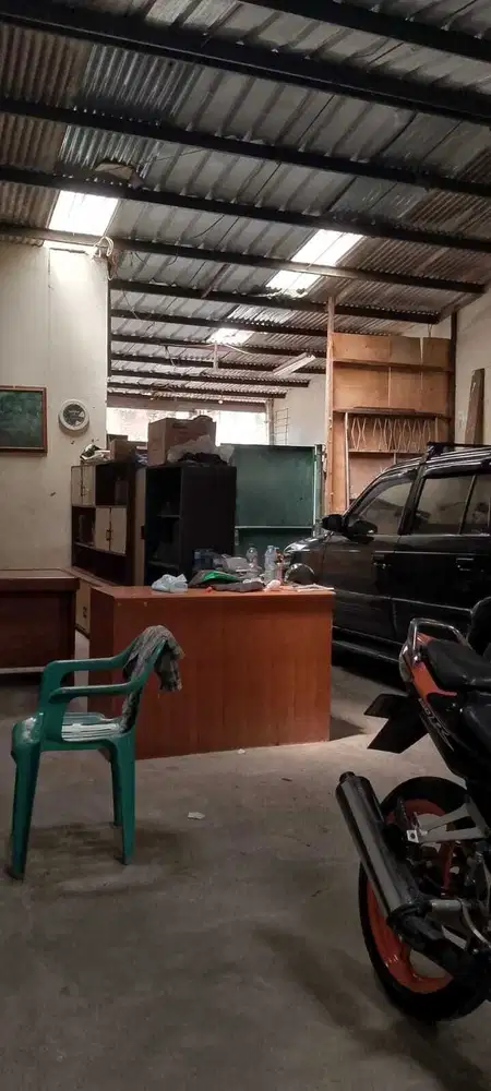 Terjun Bebas Rumah eks Pabrik  Rajut di Cibaduyut, Akses Tol Kopo