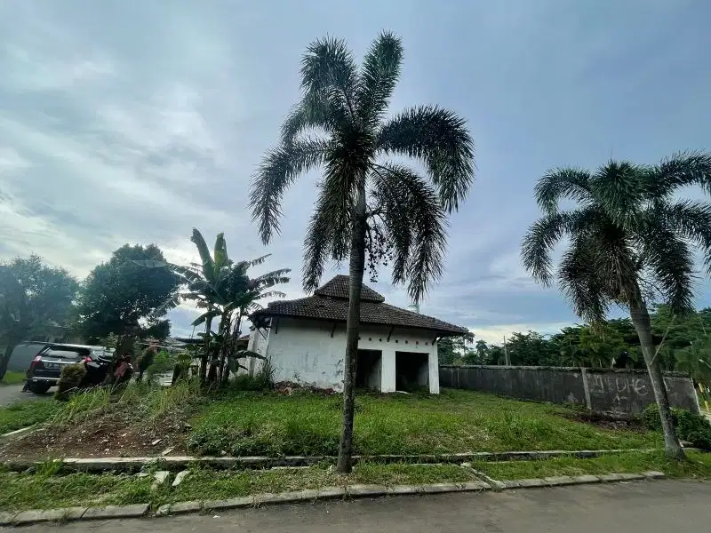 RUMAH TUA HITUNG TANAH DI SENTUL SEJUK