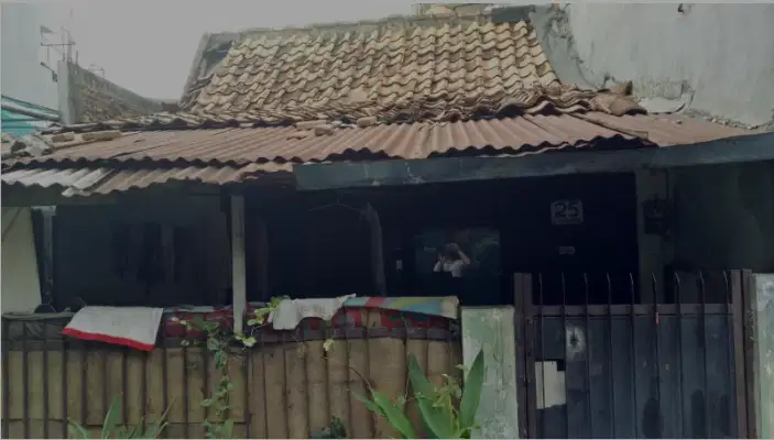 Jual rumah harga tanah saja 500 meter ke stasiun MRT haji nawi Jakarta