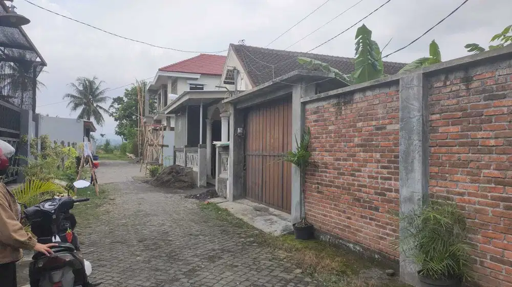 Tanah Luas Tembok Keliling Pakiskembar Malang