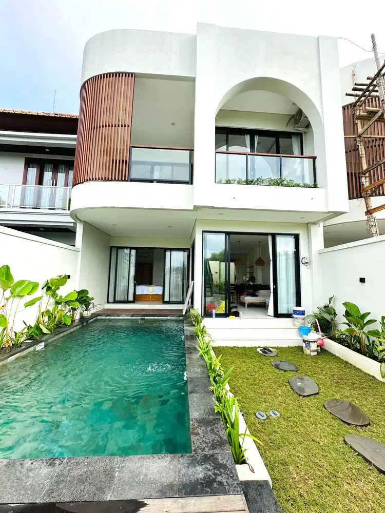 Villa Modern Santorini Mewah View GWK Dekat Pantai Melasti Ungasan