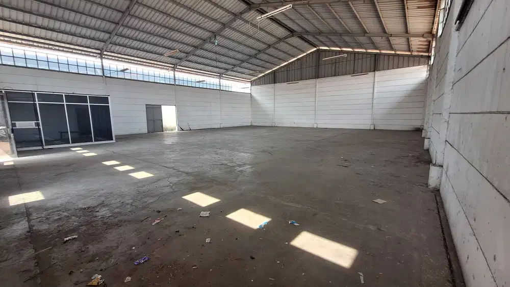 Hitung Tanah Dijual Gudang Di Dalam Kompleks Pergudangan Cibolerang