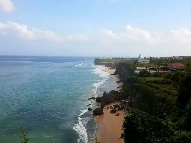 Tanah los tebing pantai Bingin, Uluwatu bonus bangunan villa