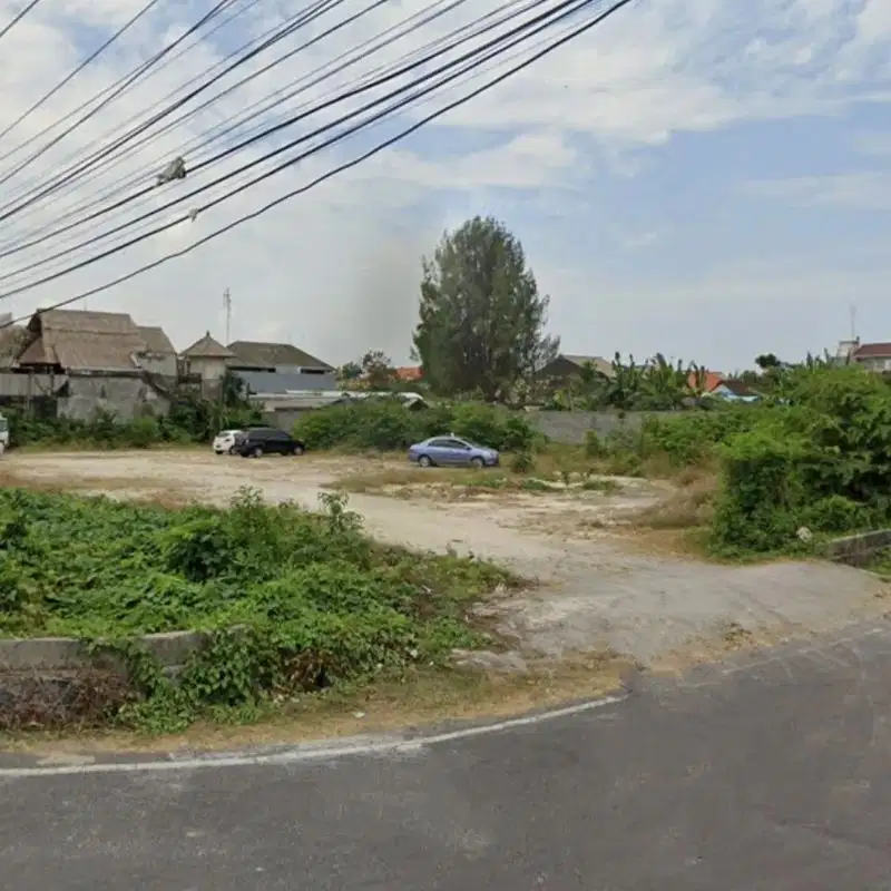 Tanah kawasan villa di Seminyak, lebar depan 62 meter