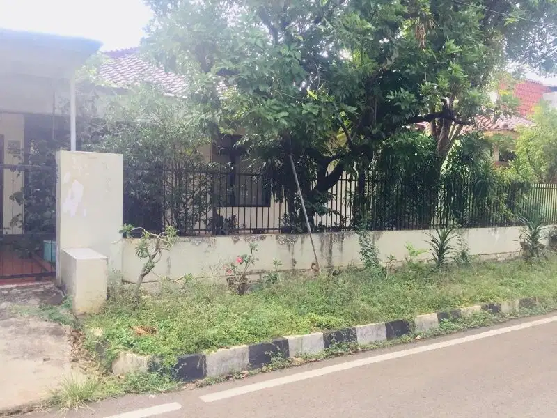 Rumah Tua Hitung Tanah Di Komplek Bilimoon Pondok Kelapa Duren Sawit