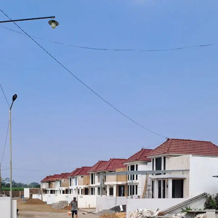 PERUMAHAN POROS JALAN di KEPANJEN