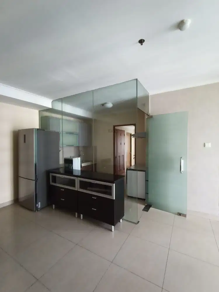 SPESIALIS Apartement Hamptons park unit besar 3 bedroom sewa