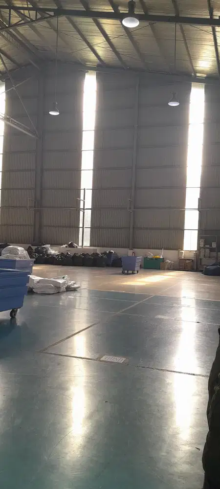 Gudang rapi bantar gebang dekat toll