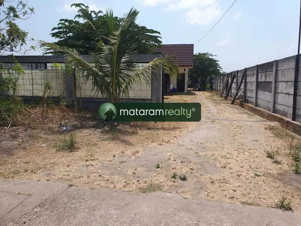 Tanah Luas + Bangunan Dijual di Wedomartani (065687)