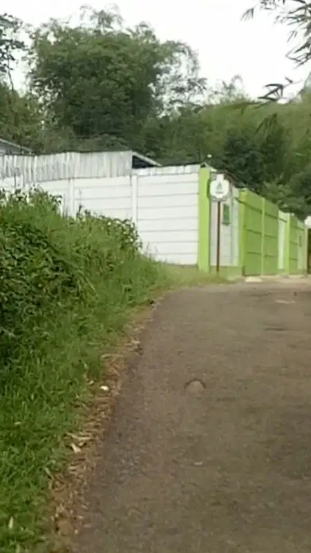 Tanah Kosong Masuk Mobil di Kutawaringin Soreang