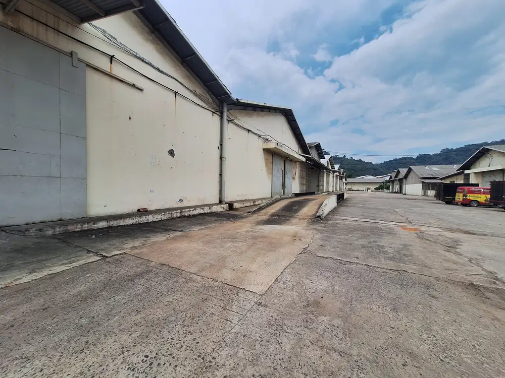 SEWA GUDANG WAYLUNIK BANDAR LAMPUNG