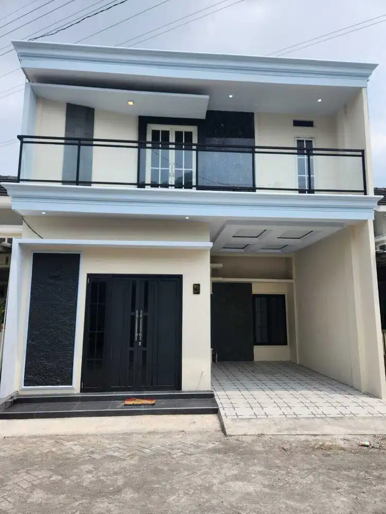 Dijual Rumah Mewah 2 Lantai dijual Murah di Lamongan Kota, Ready Stok
