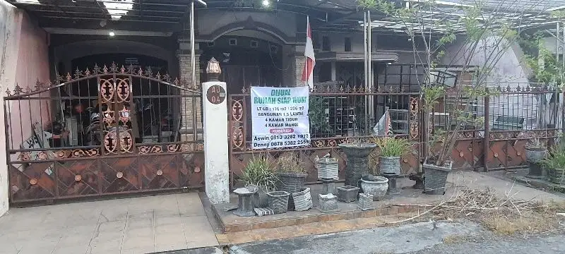 MINIMALIS 2 Lantai di Taman Pondok Jati Sidoarjo