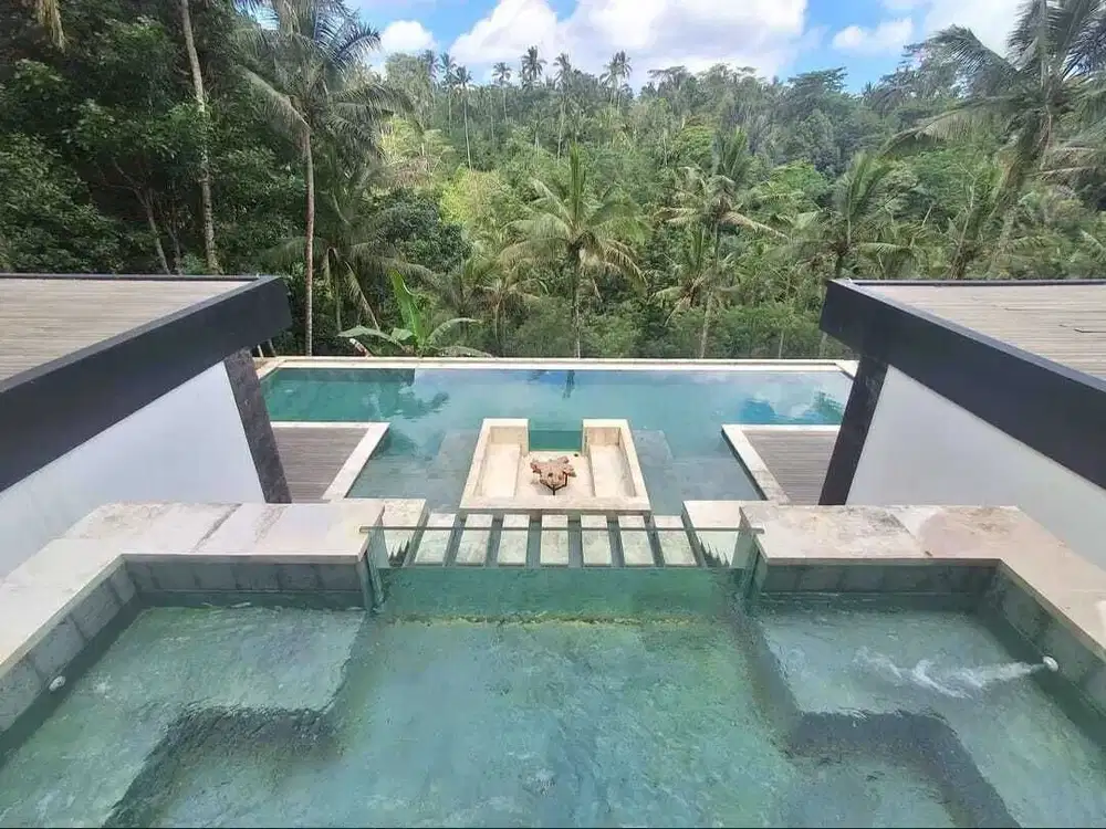 Villa Mewah Baru Full View Hutan di Tampak Siring