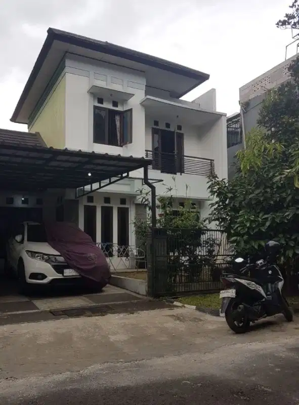jual rumah bagus buah batu regency dekat tol buah batu