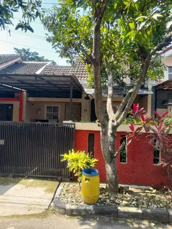 Turun Harga Rumah siap huni di Komplek Bumi adipura