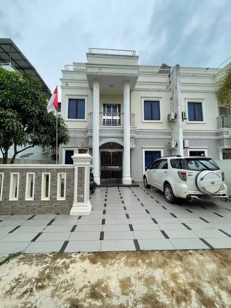 Dijual Cepat Rumah 2,5 Lantai fully furnished di Victory Residence