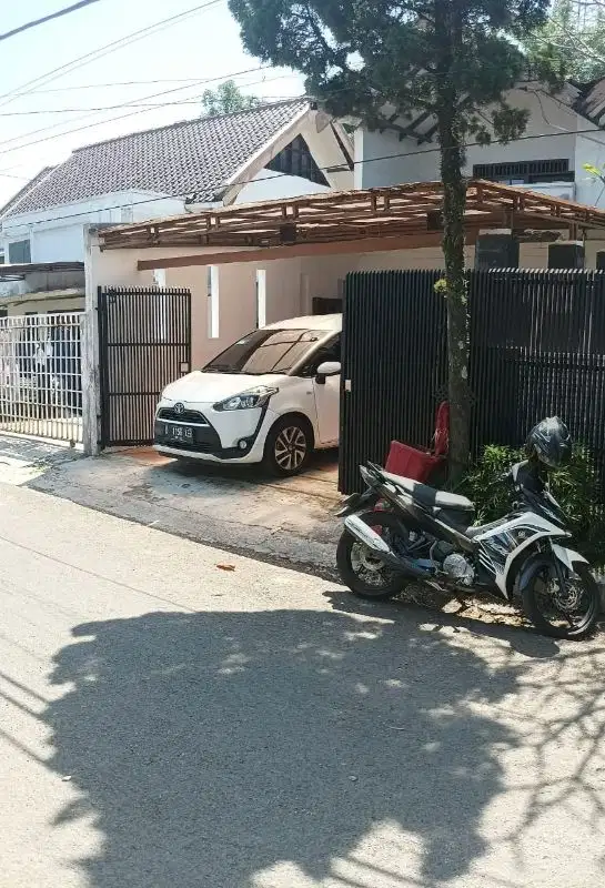 Jual Rumah Luas di pusat Kota Bandung Komplek Turangga dekat TSM Bdg