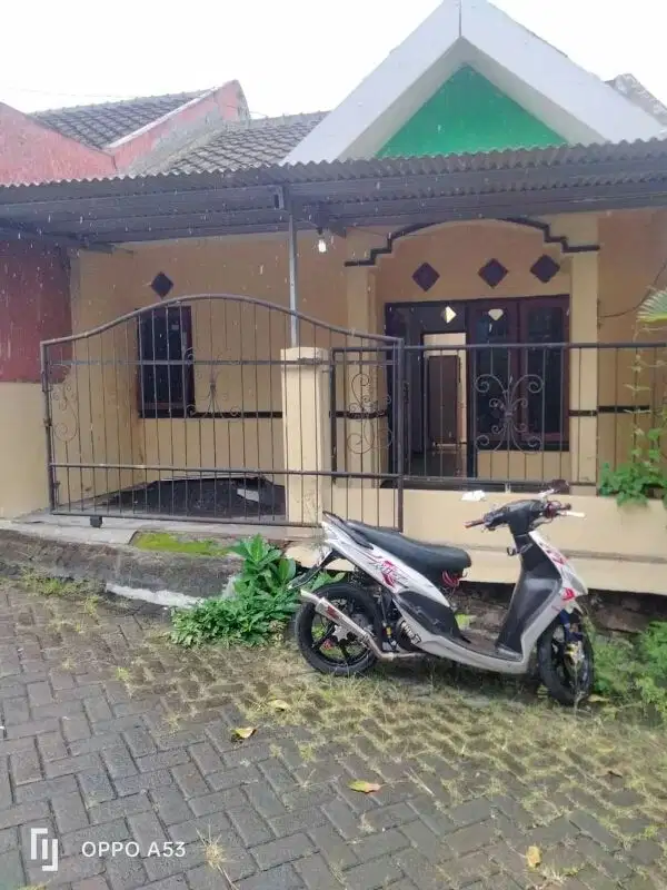 Rumah Alun Alun Pasar Karang Ploso Malang