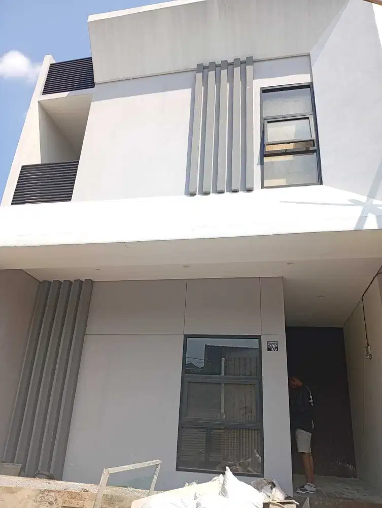 Dijual  Rumah Baru Bangun proses Finishing di Turangga dekat ke TSM