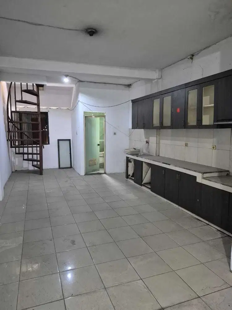 Ruko hadap jalan raya dekat pasar dijual murah sekali