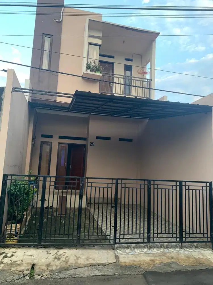 Rumah 2 Lt Jl Menjangan III Ciputat Timur Tangerang Selatan