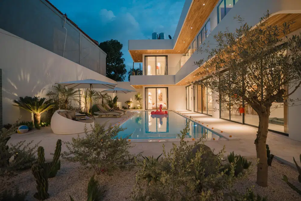 Villa Mewah Baru 5KT dengan Kolam Besar di Jimbaran Bali