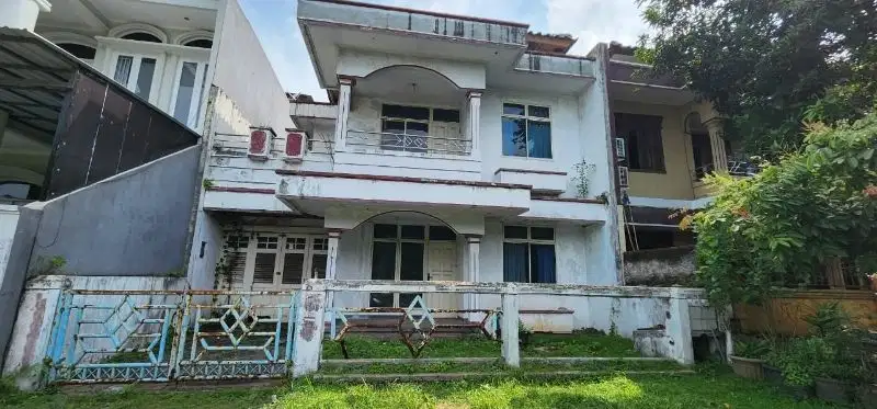 Rumah Taman Golf Modernland Tangerang