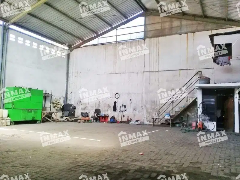 Disewakan Gudang/Ruko Luas Murah Strategis Raya Rungkut dekat Merr cocok expedisi,bengkel,resto cafe,produksi,gudang snack