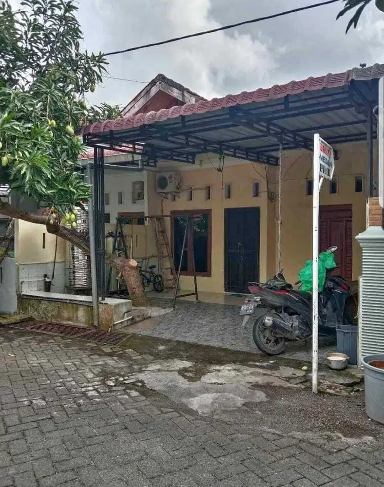 Rumah komplek muslim security 2 KT 2 KM Nego di setia budi ringroad