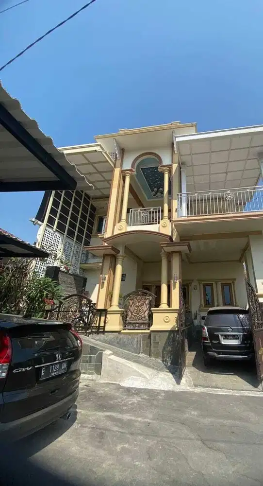 Rumah 3 Lantai Kota Cirebon