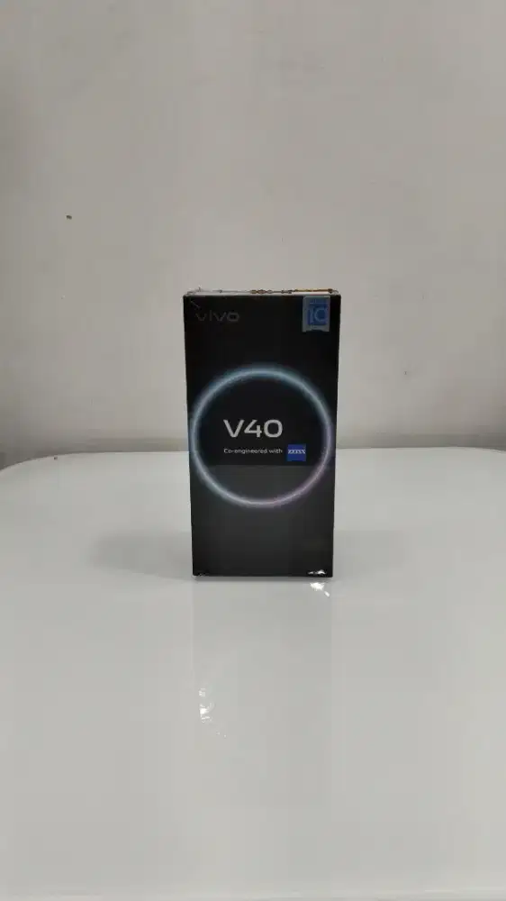 Vivo v40 5g 12/256 gb