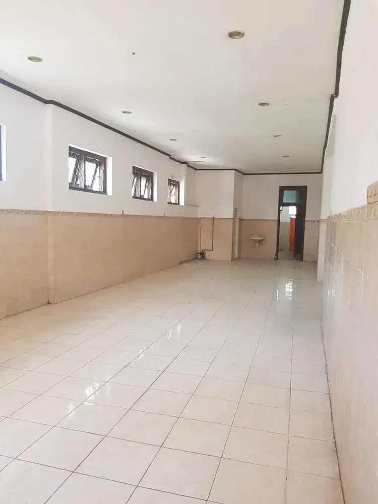 Ruko Bagus Siap Pakai Pasar Besar Wetan Nol Jalan Raya