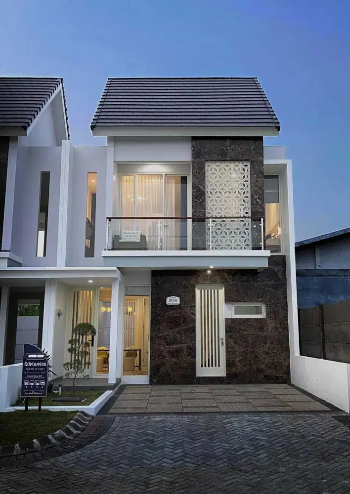 RUMAH MEWAH , ADA POOLPRIVATE , SIDOARJO KOTA