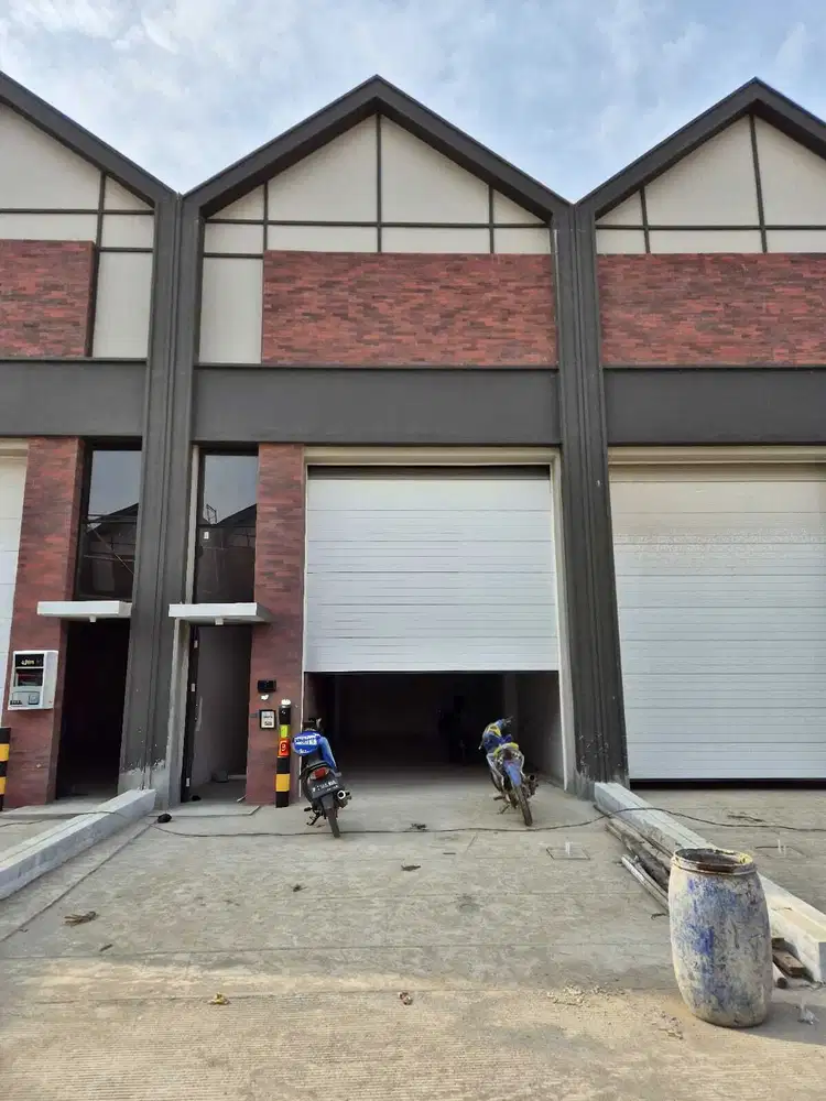 Di sewakan Gudang bizpark pik2