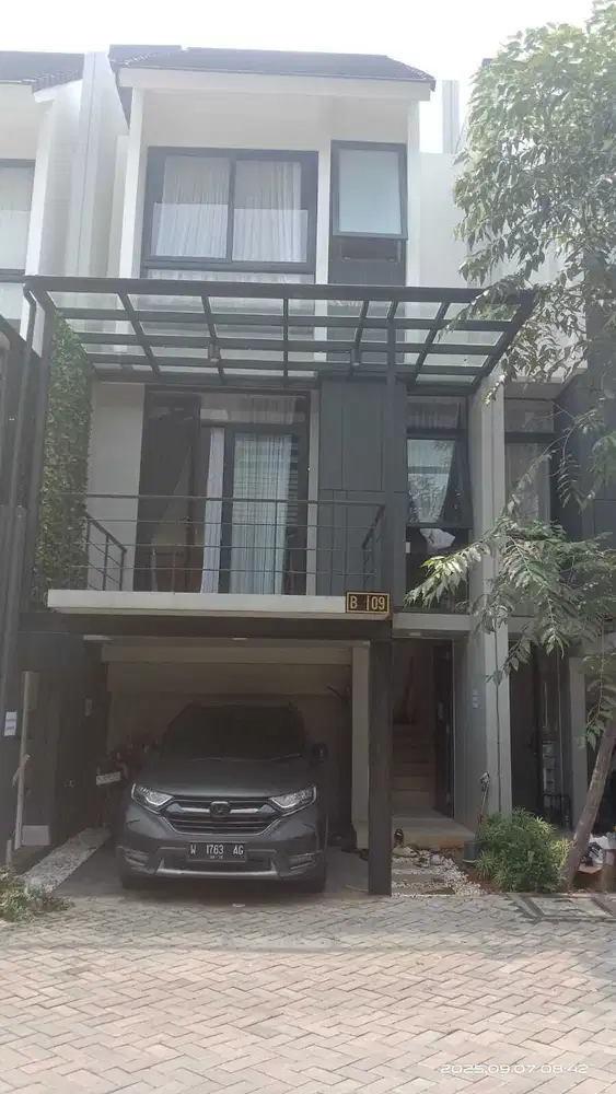 Disewakan Rumah 3 Lantai Di Jagakarsa Jakarta Selatan