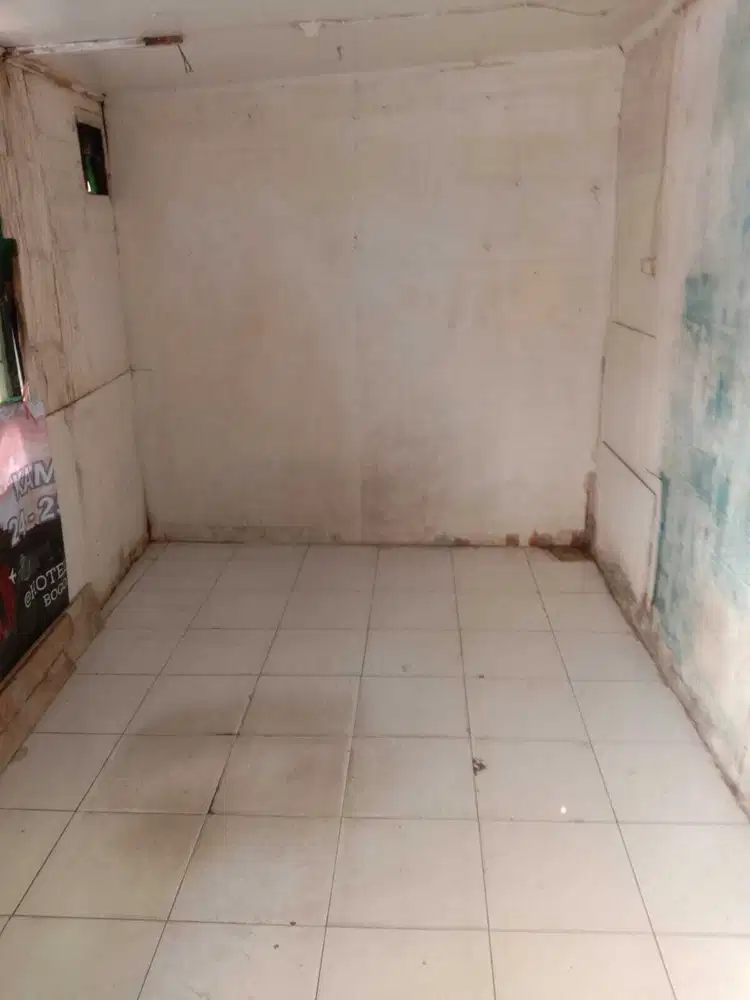 Disewakan kios daerah ramai