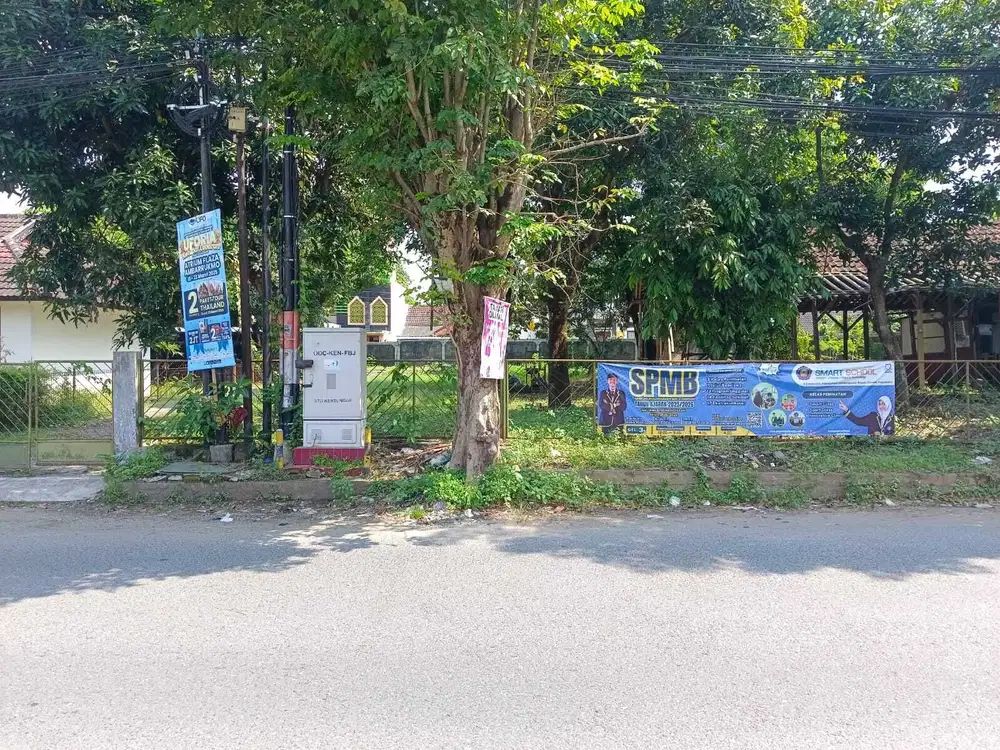 Tanah luas strategis pinggir jalan aspal di Condongcatur dekat AMIKOM