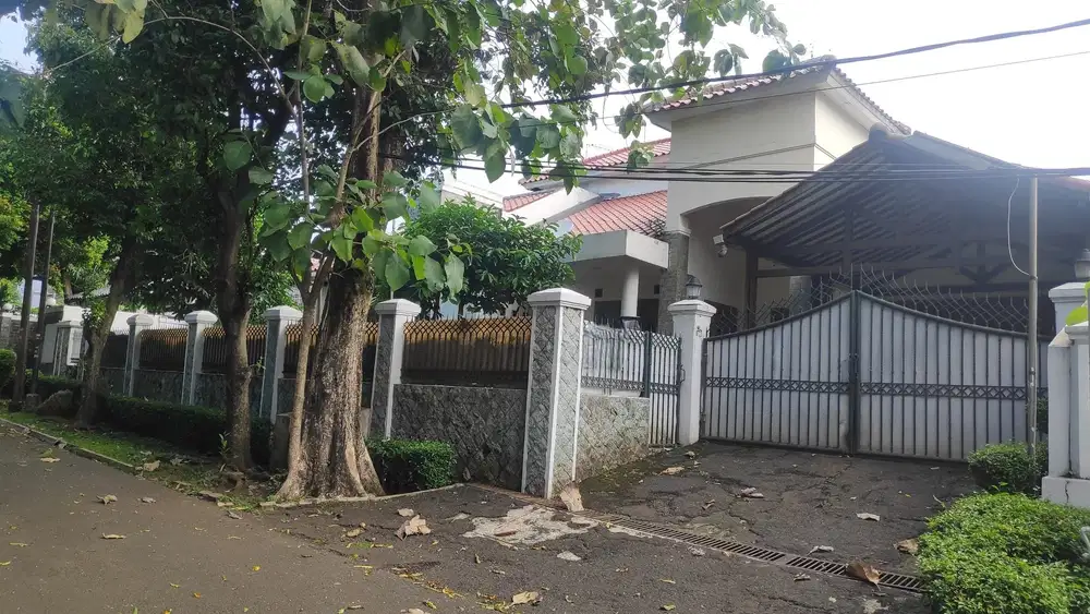 Dijual Rumah Besar Daerah Duren Tiga Jakarta Selatan