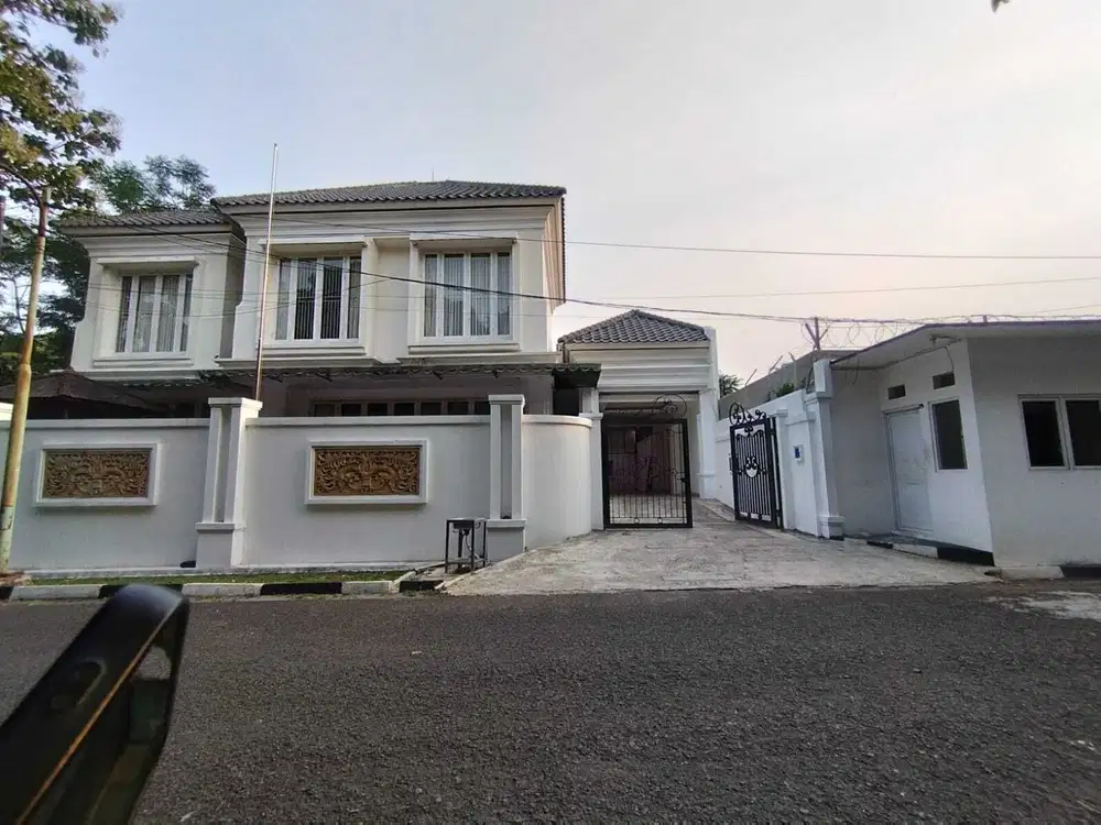 Rumah disewakan di Taman Patra I No. 15B
