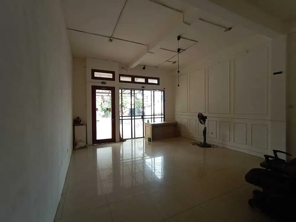 Ruko Strategis di kebayoran baru cocok untuk kantor dan usaha